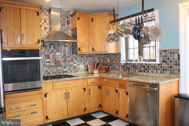 25 FARMWAY DR, Richboro, PA 18954