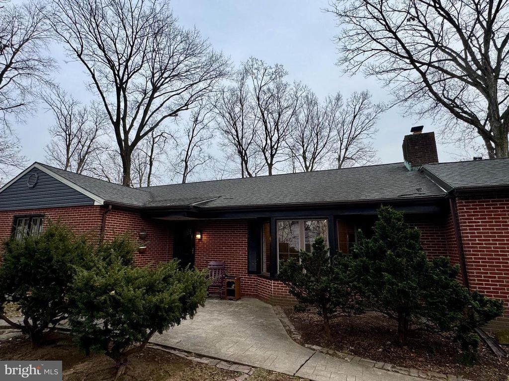 25 FARMWAY DR, Richboro, PA 18954