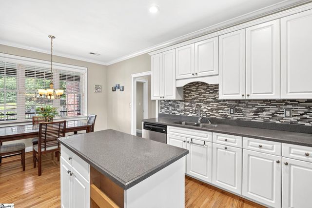 30 Belle Terre Court, Greenville, SC 29609