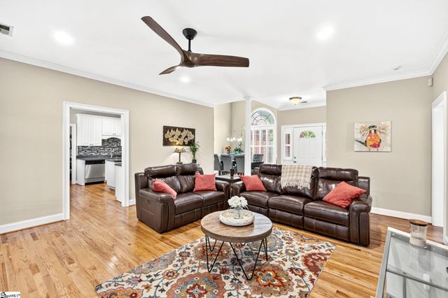30 Belle Terre Court, Greenville, SC 29609