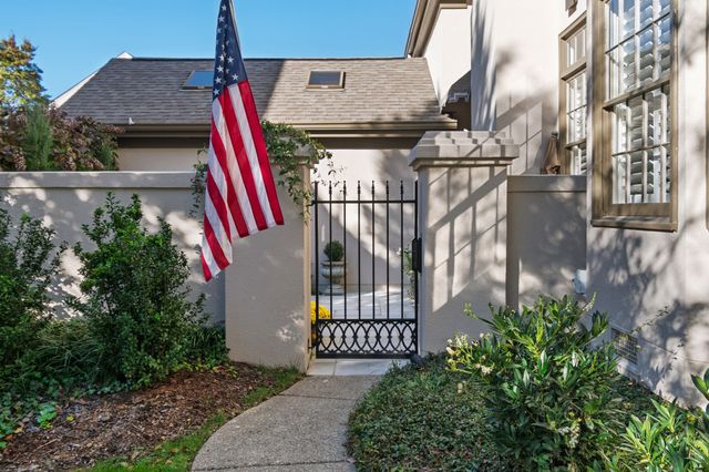 104 Brighton Close, Nashville, TN 37205