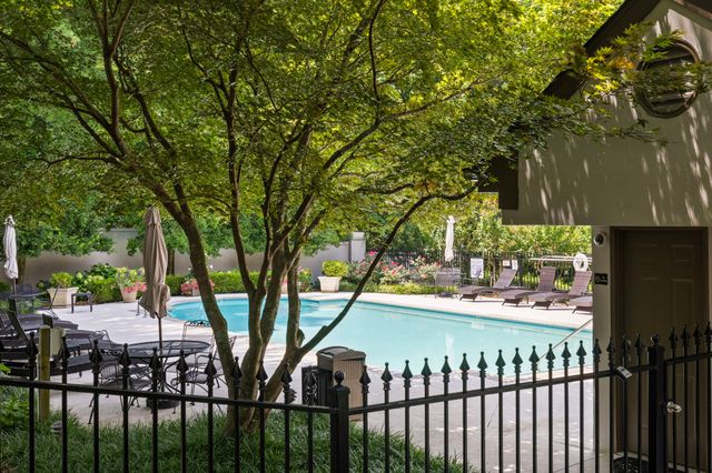 104 Brighton Close, Nashville, TN 37205