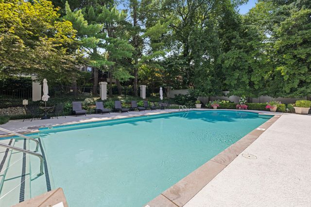 104 Brighton Close, Nashville, TN 37205