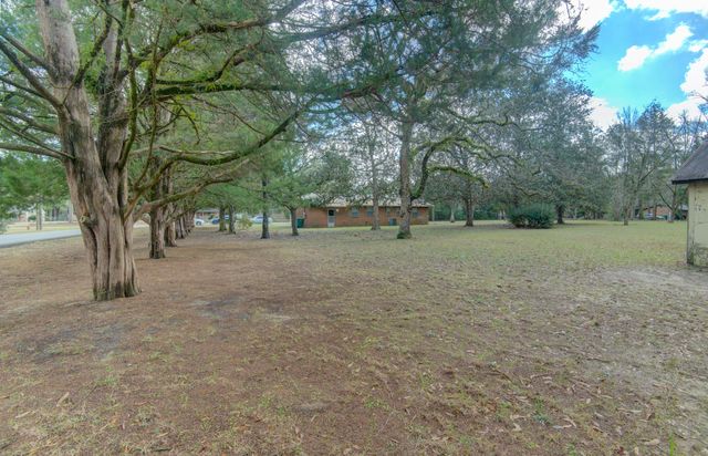4826 Primrose Street, Crestview, FL 32539