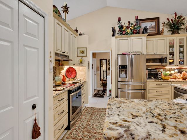 15049 85th Road N, The Acreage, FL 33470