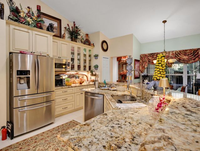 15049 85th Road N, The Acreage, FL 33470