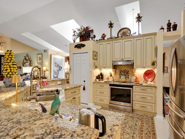 15049 85th Road N, The Acreage, FL 33470