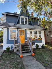 707 Hall Street, Charleston, WV 25302