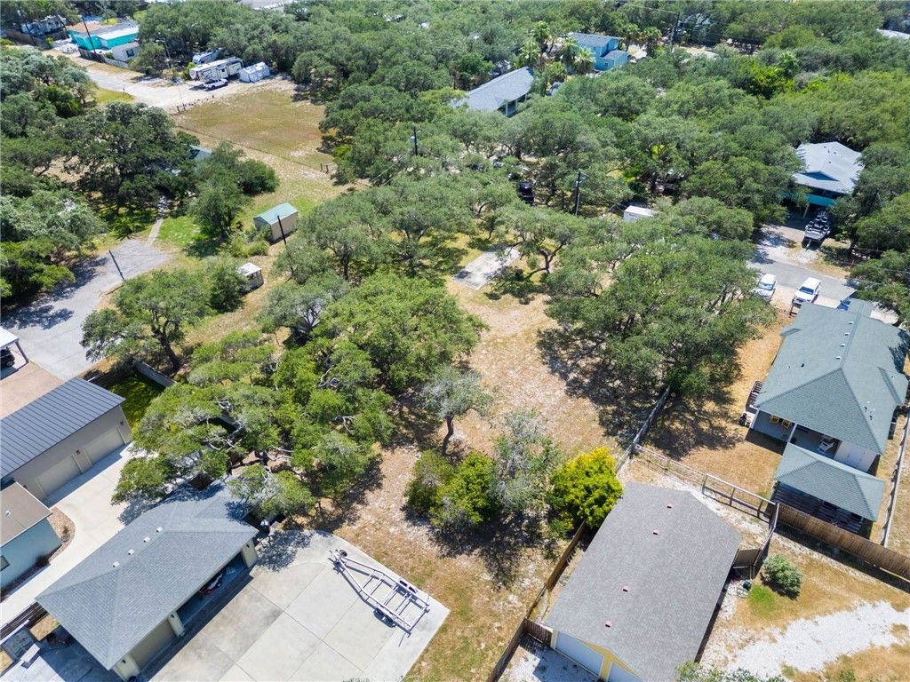 606 N 4th St, Fulton, TX 78358 — photo 5