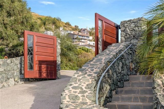 32091 Coast Highway, Laguna Beach, CA 92651