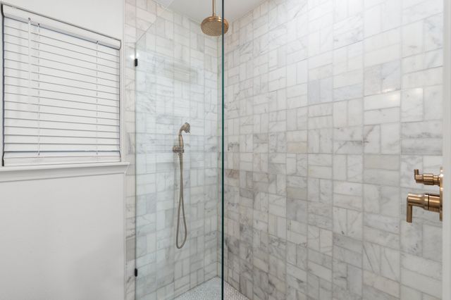 9209 Lindaro Lane, Dallas, TX 75228