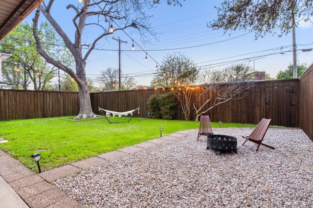 9209 Lindaro Lane, Dallas, TX 75228