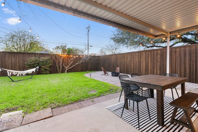 9209 Lindaro Lane, Dallas, TX 75228