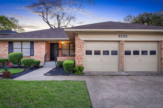 9209 Lindaro Lane, Dallas, TX 75228