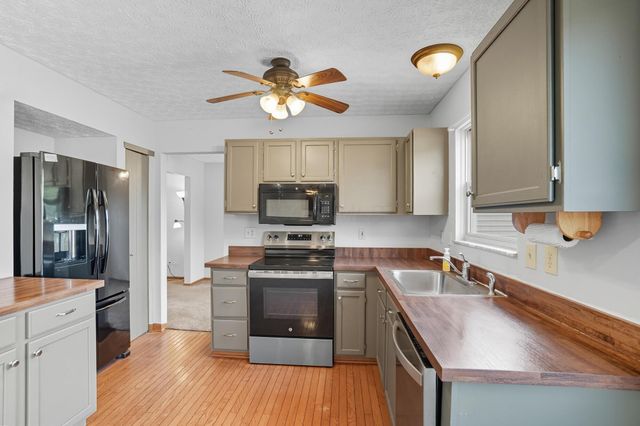 4849 Pleasant Woods Court, Columbus, OH 43230