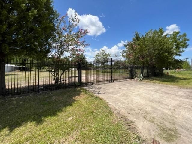 13720 Fm 1764 Road, Santa Fe, TX 77517