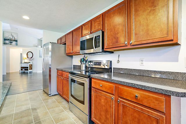 1298 SW Byron Street, Port St. Lucie, FL 34983