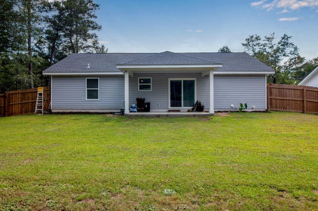 43 E Crocus Avenue, Defuniak Springs, FL 32433