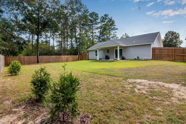 43 E Crocus Avenue, Defuniak Springs, FL 32433