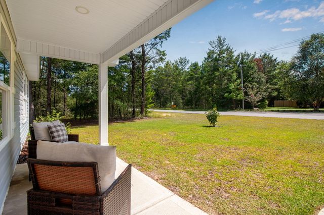 43 E Crocus Avenue, Defuniak Springs, FL 32433