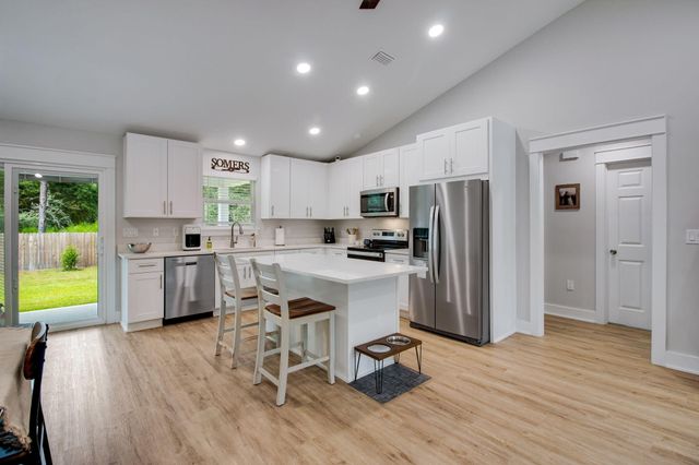 43 E Crocus Avenue, Defuniak Springs, FL 32433