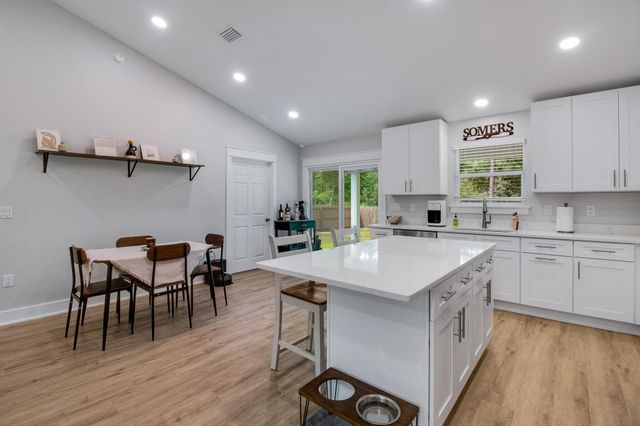 43 E Crocus Avenue, Defuniak Springs, FL 32433