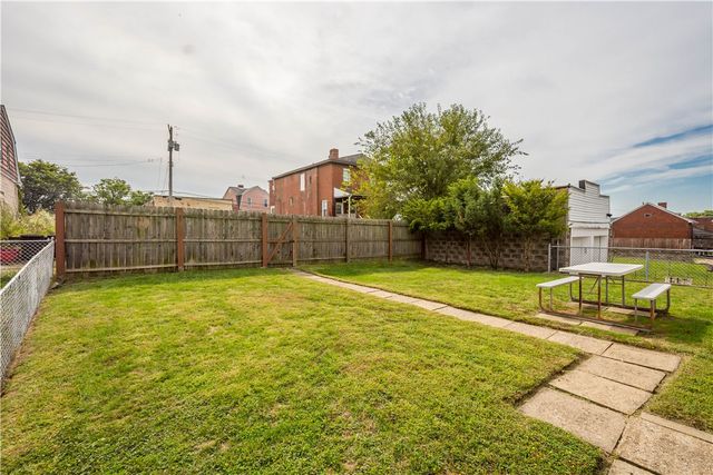 45 Harlem Ave, Stowe Twp, PA 15136