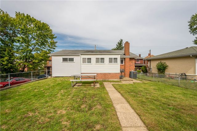 45 Harlem Ave, Stowe Twp, PA 15136