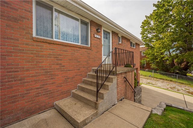 45 Harlem Ave, Stowe Twp, PA 15136