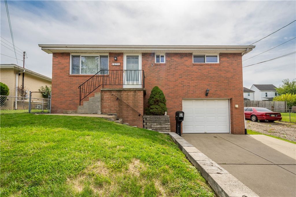 45 Harlem Ave, Stowe Twp, PA 15136