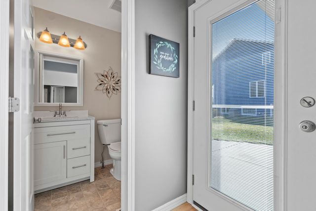 12205 Oakcrest Drive, Huntley, IL 60142