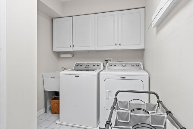 12205 Oakcrest Drive, Huntley, IL 60142