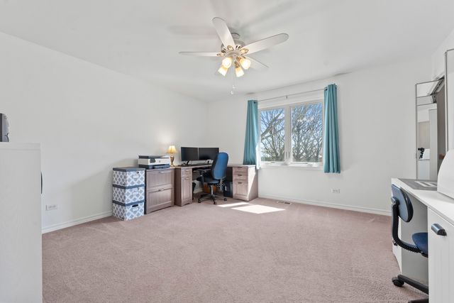 12205 Oakcrest Drive, Huntley, IL 60142