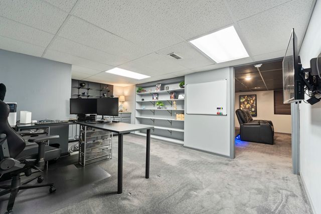 12205 Oakcrest Drive, Huntley, IL 60142