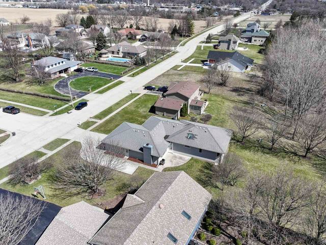 12205 Oakcrest Drive, Huntley, IL 60142