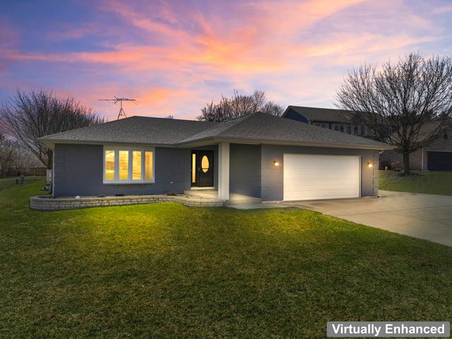 12205 Oakcrest Drive, Huntley, IL 60142