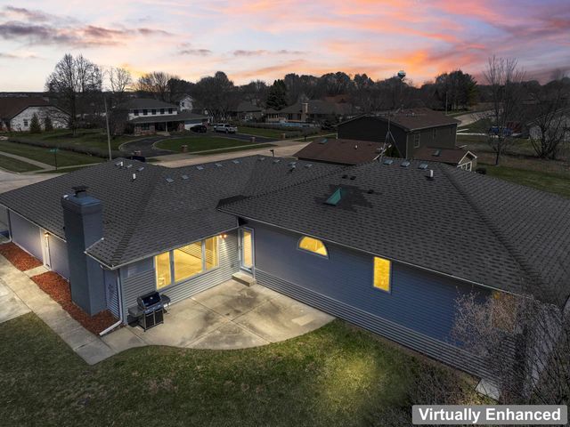 12205 Oakcrest Drive, Huntley, IL 60142