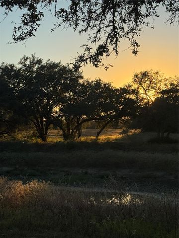 2636 E FM 532, Schulenburg, TX 78956