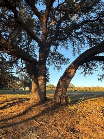 2636 E FM 532, Schulenburg, TX 78956