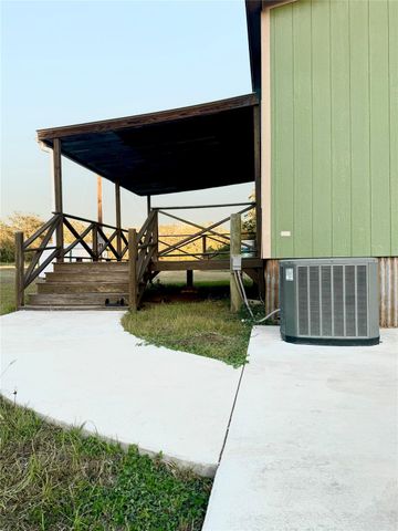 2636 E FM 532, Schulenburg, TX 78956