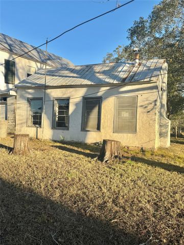 2636 E FM 532, Schulenburg, TX 78956