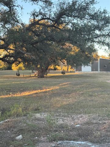 2636 E FM 532, Schulenburg, TX 78956