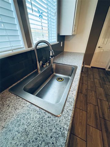 2636 E FM 532, Schulenburg, TX 78956