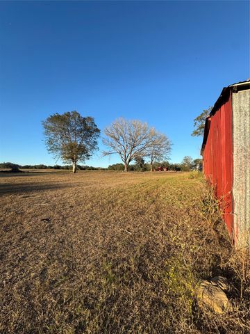 2636 E FM 532, Schulenburg, TX 78956