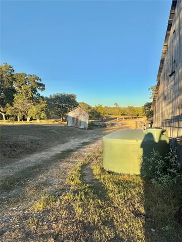 2636 E FM 532, Schulenburg, TX 78956