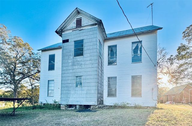 2636 E FM 532, Schulenburg, TX 78956