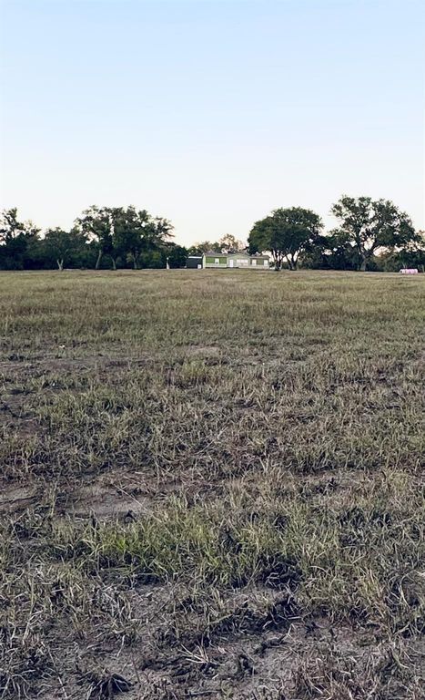 2636 E FM 532, Schulenburg, TX 78956