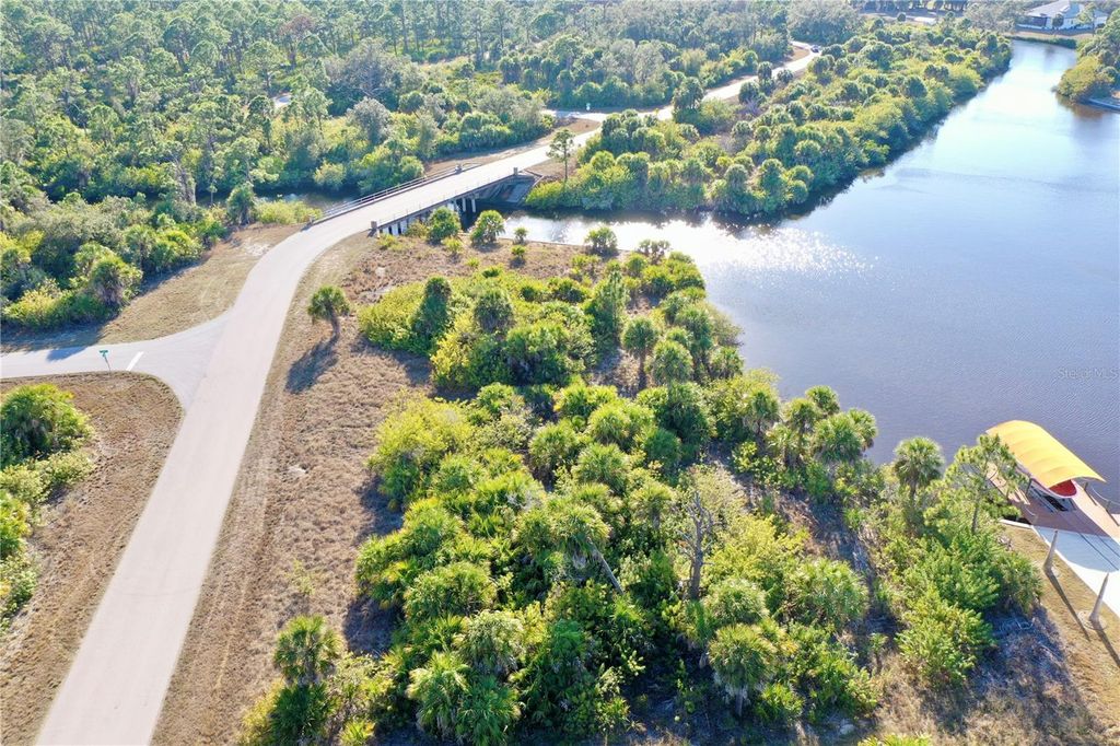 Image 7 of property listing at 2295 MCPHEARSON DRIVE, Port Charlotte, FL 33953