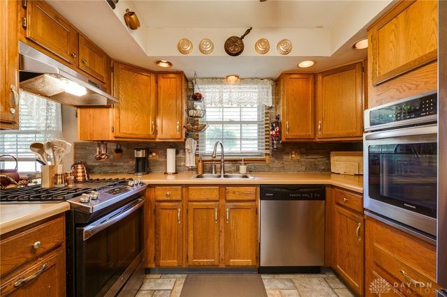 296 Tauber Drive, Dayton, OH 45458