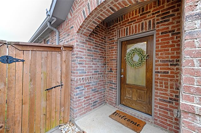 3467 Gypsum Court, Heartland, TX 75126